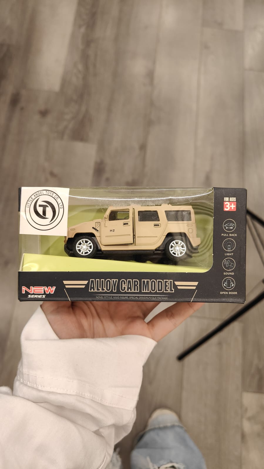 Mini Metal Die-Cast Car Figure