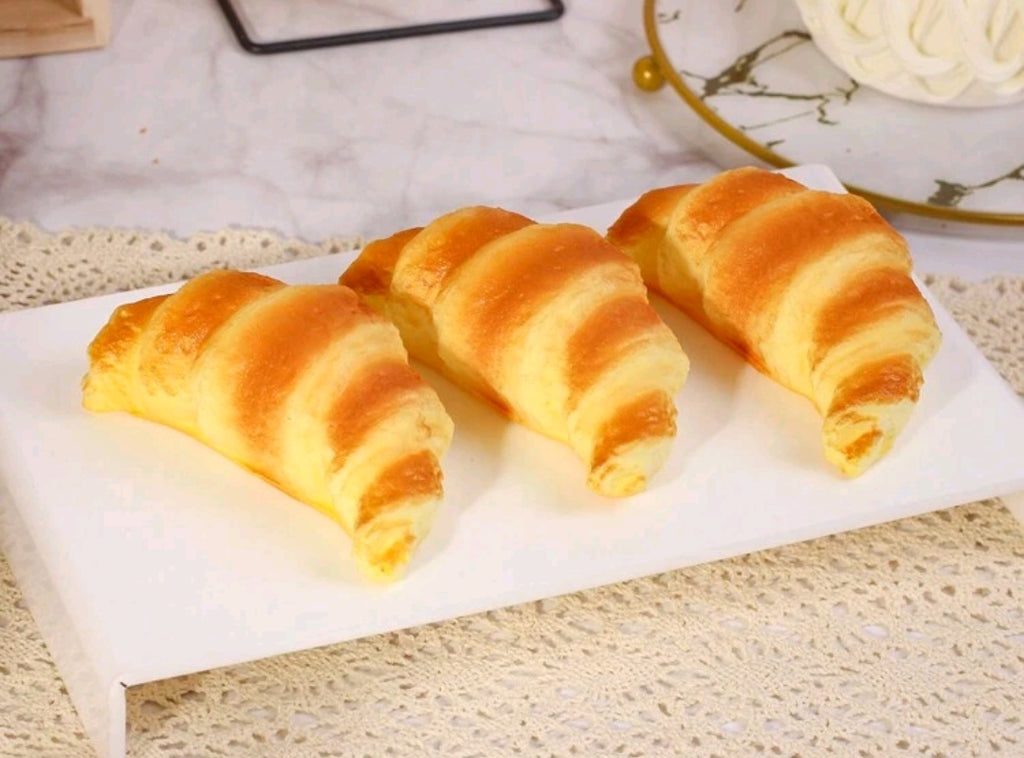 Croissant - Squishy 2 - Image 3