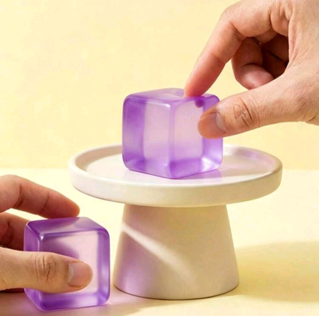 cube squeeze purple Small one - Image 2