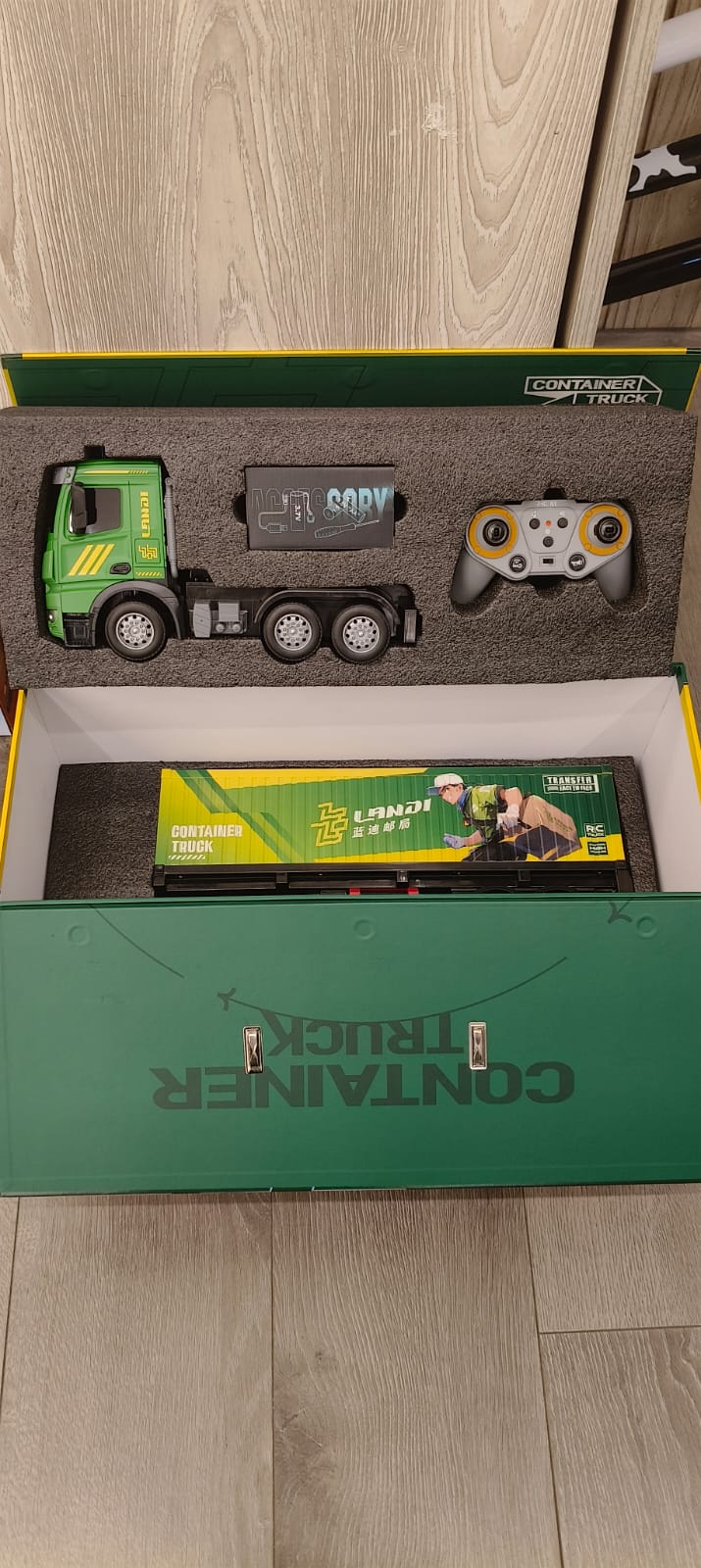 Remote Control Semi-Trailer Container Truck - Image 3