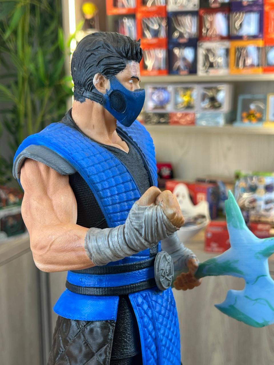 Sub-Zero Mortal Kombat Ninja Statue - Image 4