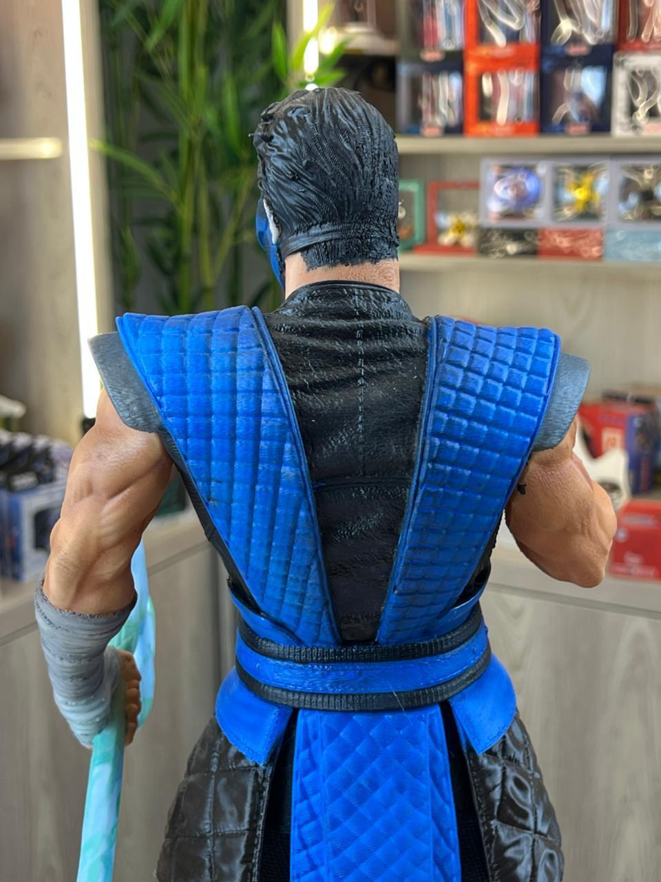 Sub-Zero Mortal Kombat Ninja Statue - Image 2