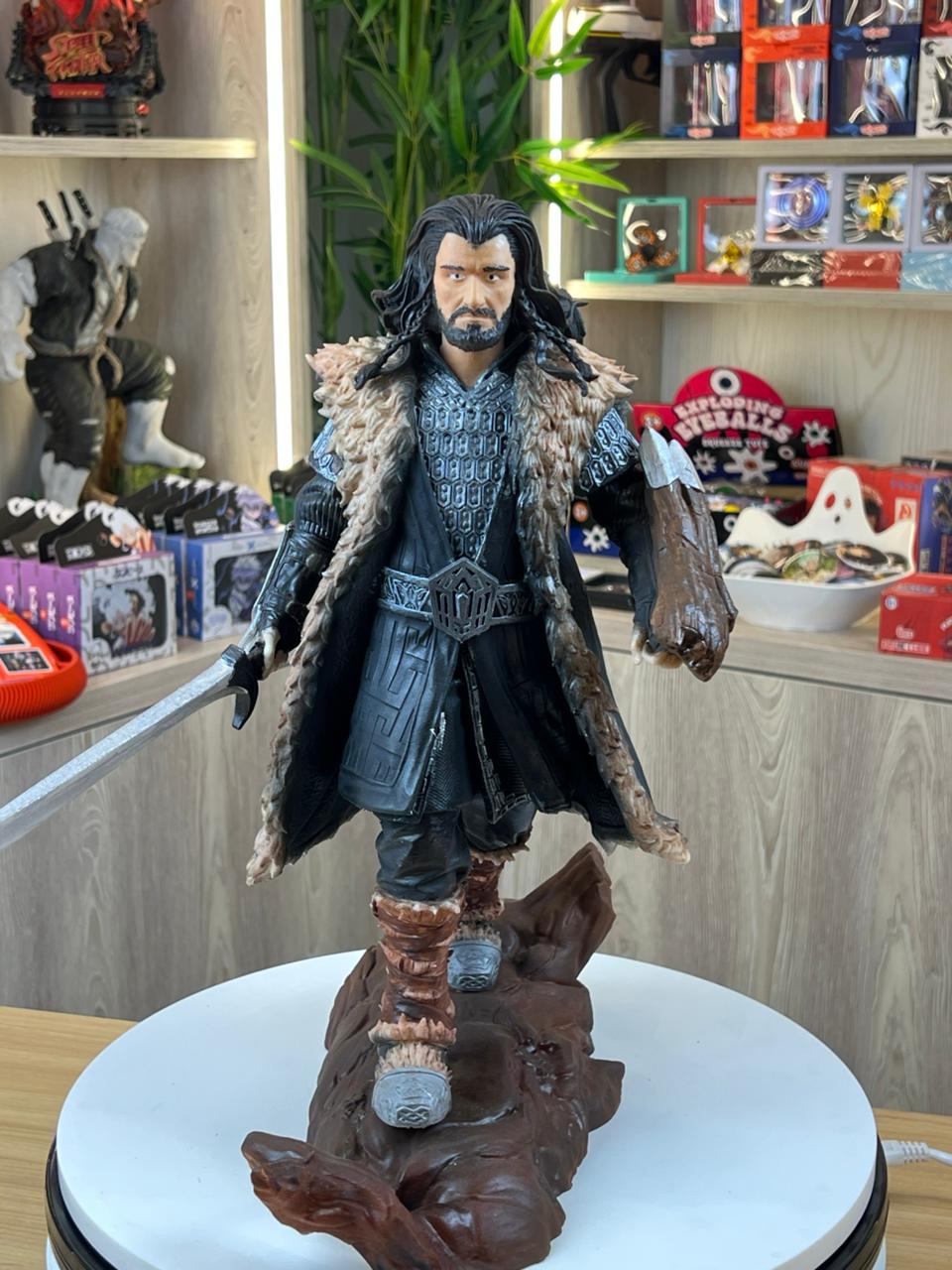 Thorin Oakenshield Hobbit Display Statue