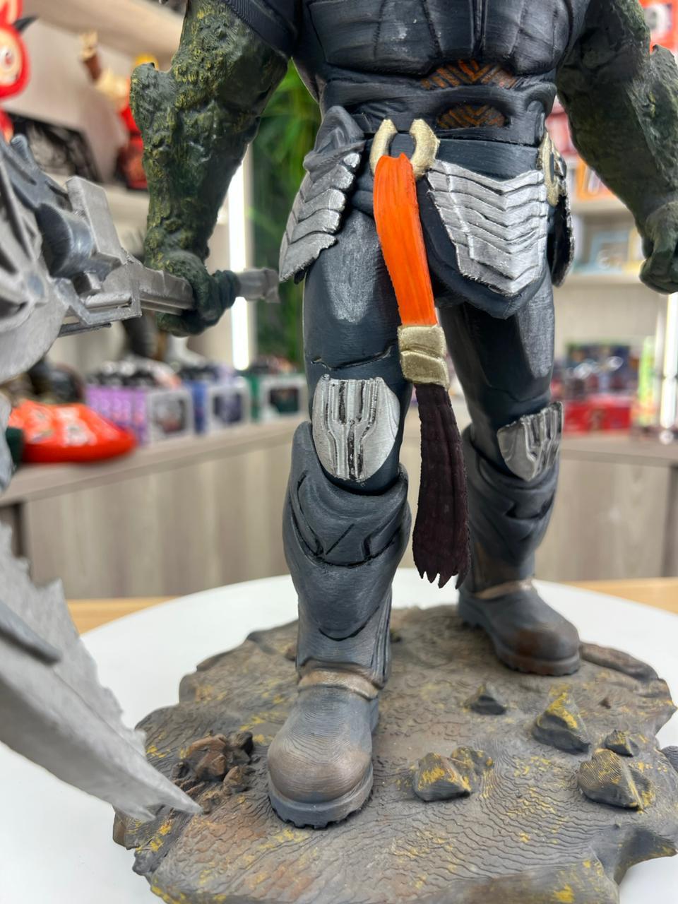 Cull Obsidian Black Order Statue - Image 3