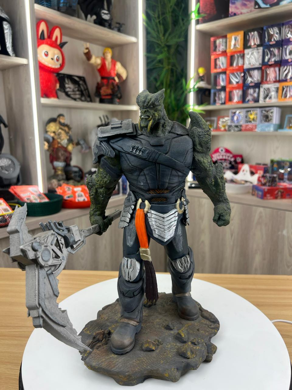 Cull Obsidian Black Order Statue