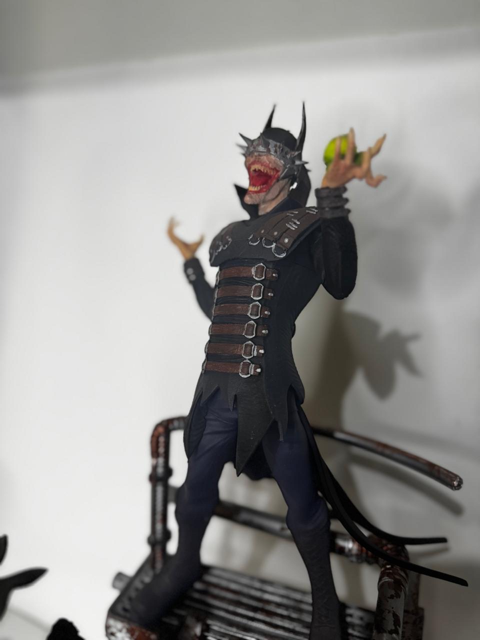 Batman Who Laughs vs Superman Diorama Statue - Image 3