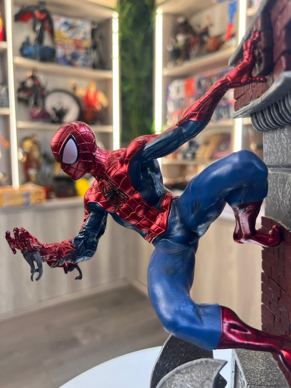 Spider-Man: Wall-Crawler -PVC